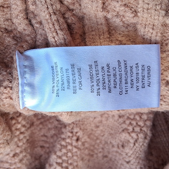 T Tahari Balloon Sleeve Cozy Brown Turtleneck Sweater M - Picture 11 of 11